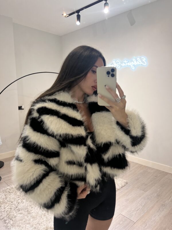Abrigo Zebra