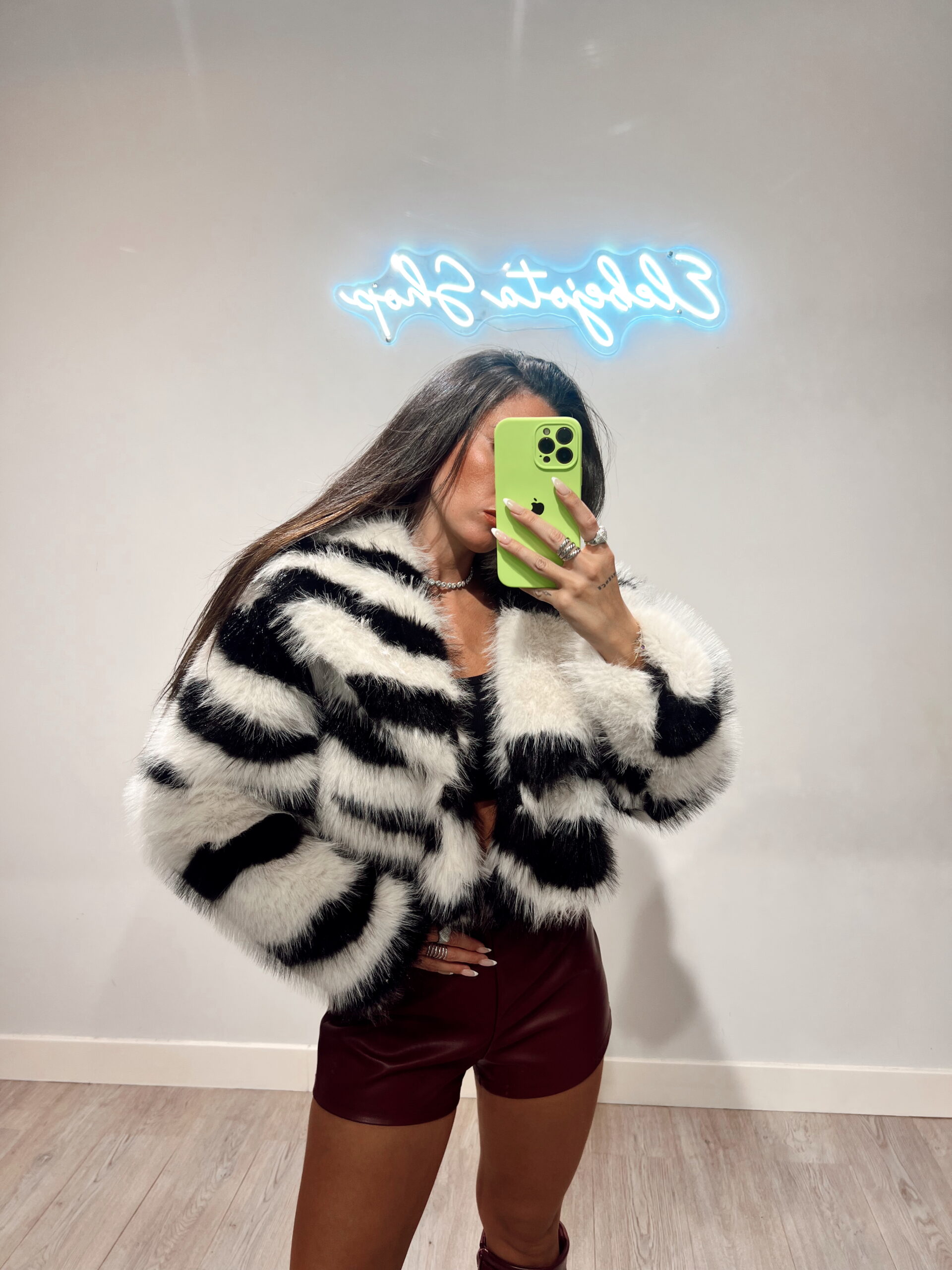 Abrigo Zebra: imagen 1